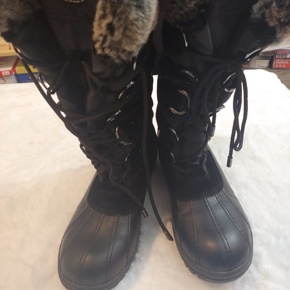 AQUATHERM INSULATE WINTER BOOTS WOMEN SIZE US 7